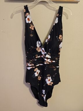 Women's Summer Mae Black Floral One-Piece Swimsuit Sz XXL New